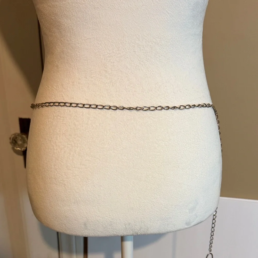 Y2K Silver Oval-Link Chain Waist Belt Approx 42” total length Adjustable